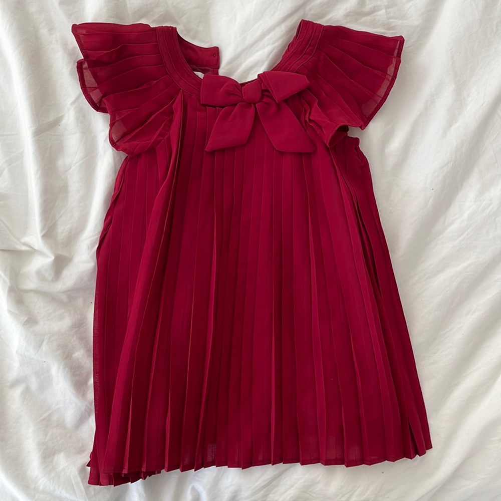 Gorgeous pleated red dress